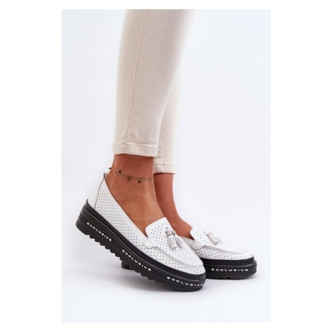 Women's leather loafers on a platform, white Assetnima