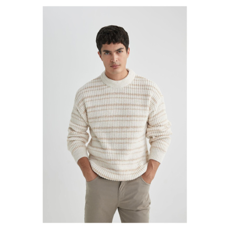 DEFACTO Oversize Fit Wide Mold Striped Crew Neck Knitwear Sweater