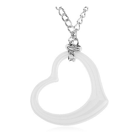 Oceľový náhrdelník striebornej farby, obrys bieleho keramického srdca