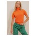Trend Alaçatı Stili Dámsky oranžový rolák s krátkym rukávom základný pletený sveter