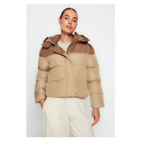 Trendyol béžová farba s kapucňou blok vodoodpudivý nafukovací kabát