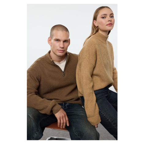 Trendyol Camel Casual Regular Fit Couple Half Turtleneck Zipper Collar Sweater