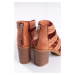 Hnedé kožené sandále na hrubom podpätku 160694