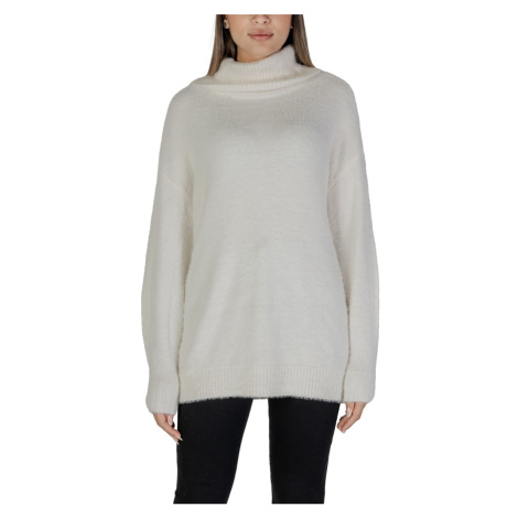 Only  Onlpiumo Ls Loose Rollneck Cc Knt 15324206  Svetre Biela