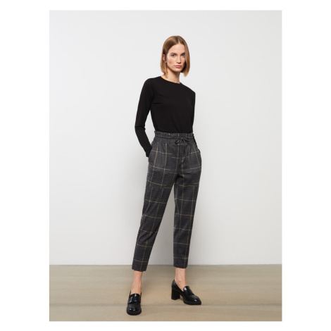 Dámske nohavice LC Waikiki Standard Fit Plaid