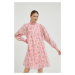 Šaty Bruuns Bazaar ružová farba, mini, oversize