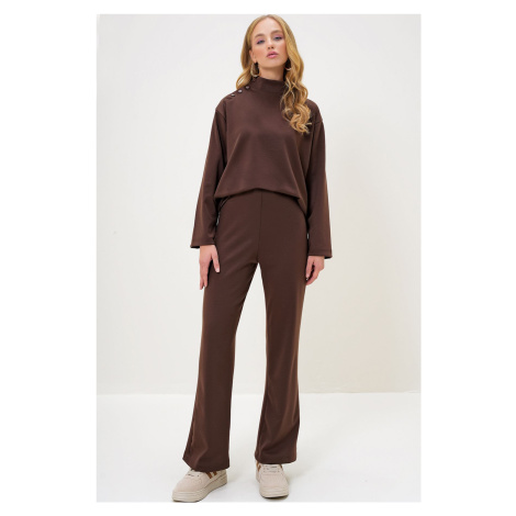 Trend Alaçatı Stili Women's Brown Stand Collar Snap Blouse and Trouser Set