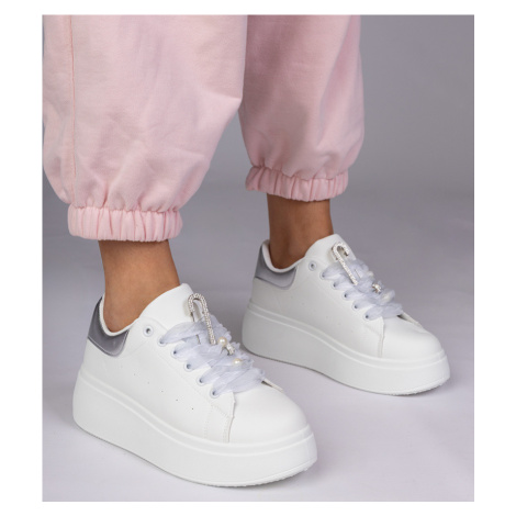 marka niezdefiniowana White sneakers with silver detail and rhinestone heel Floura