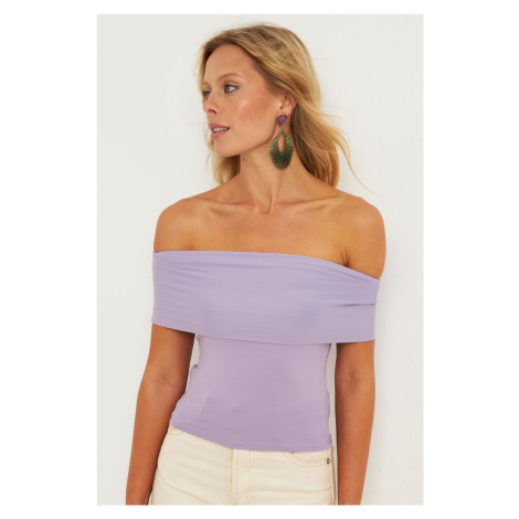 Cool & Sexy Women&#39;s Lilac Madonna Collar Blouse CY340