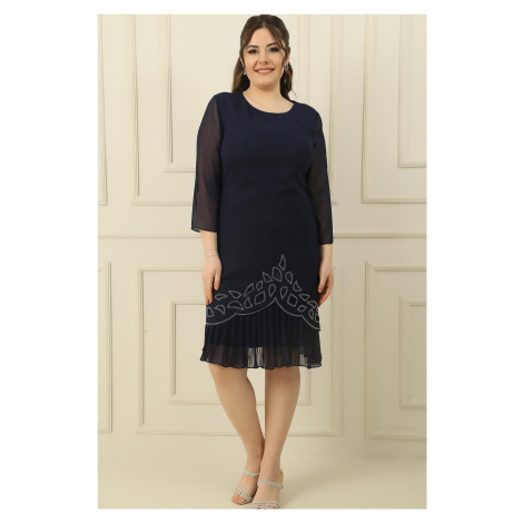 By Saygı Chiffon Pleated Stone Detailed Plus Size Crepe Dress With Sleeves And Both