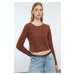 Trendyol Brown Low Shoulder Crew Neck Crop Thessaloniki/Knitwear Look Knitted Blouse