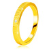 Diamantový prsteň zo žltého 14K zlata - jemné ozdobné zárezy, číry briliant, 1,3 mm - Veľkosť: 5