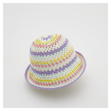 Dievčenské pokrývky hlavy Reserved