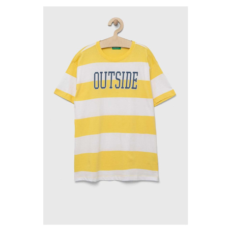 Detské bavlnené tričko United Colors of Benetton žltá farba, vzorovaný