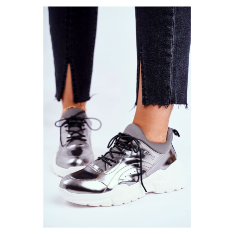 Leather sports shoes Sneakers GOE silver