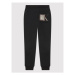 Calvin Klein Jeans Teplákové nohavice Monogram Block Logo IB0IB01013 Čierna Regular Fit