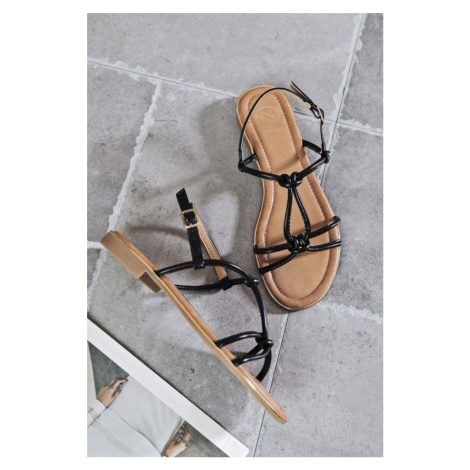 Čierne nízke sandále Valentina Erynn