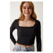 Happiness İstanbul Women's Black Square Neck Ribbed Crop Knitted Blouse