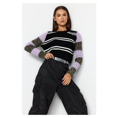 Trendyol Black Super Crop reverzný steh detailný pletený sveter