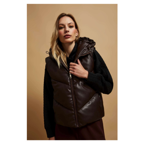 Quilted vest with hood Moodo