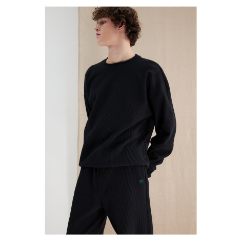 Trendyol Anthracite More Sustainable Oversize/Wide-Fit Label Detail Textured Sweatshirt