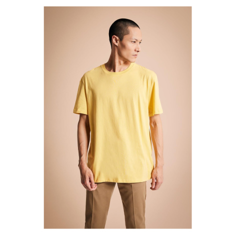 DEFACTO New Regular Fit Crew Neck Short Sleeve 100% Cotton Basic T-Shirt