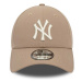 Šiltovka New Era 9FORTY Adjustable Cap New York Yankees League Essential Brown Beige