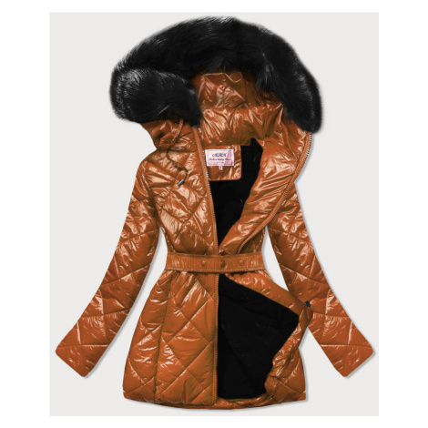 Lesklá zimná bunda v karamelovej farbe s machovitým kožúškom (W756) MHM