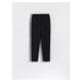 Reserved - Nohavice s elastickým pásom - Čierna