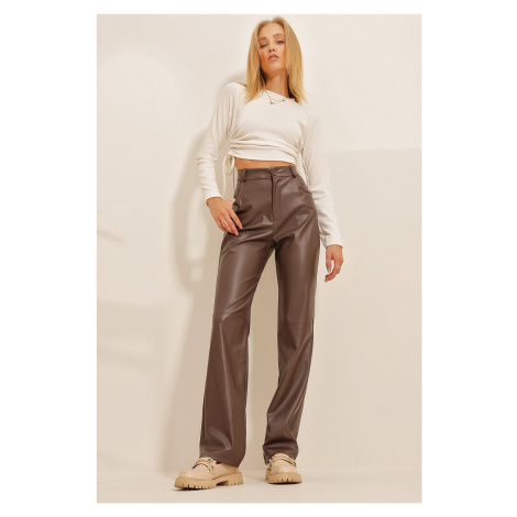 Trend Alaçatı Stili Women's Brown Knee-stitched Faux Leather Palazzo Pants with Pocket