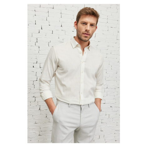 AC&Co / Altınyıldız Classics Men's Ecru Comfort Fit Comfy Cut Concealed Button Collar 100% Cotto