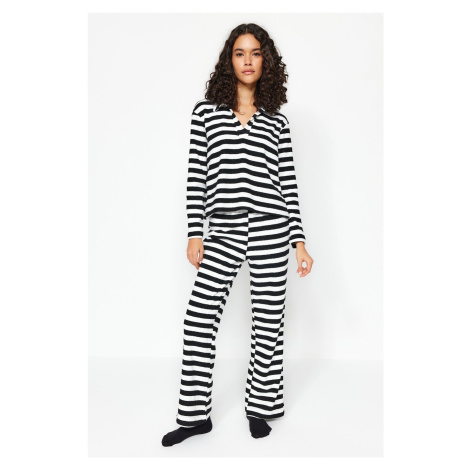 Trendyol Black and White Terry Fabric Fleece Inside Shirt-Pants Knitted Pajamas Set