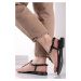 Čierne nízke sandále s kamienkami Leena
