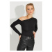 Cool & Sexy Women's Black Cross Collar Blouse