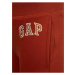 Červené chlapčenské tepláky s logom GAP
