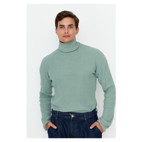 Základný sveter s rolákom a širokým strihom v nadrozmernej veľkosti od značky Trendyol Mint