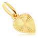 Plochý prívesok zo zlata 14K - plné srdce s gravírovanými lúčmi