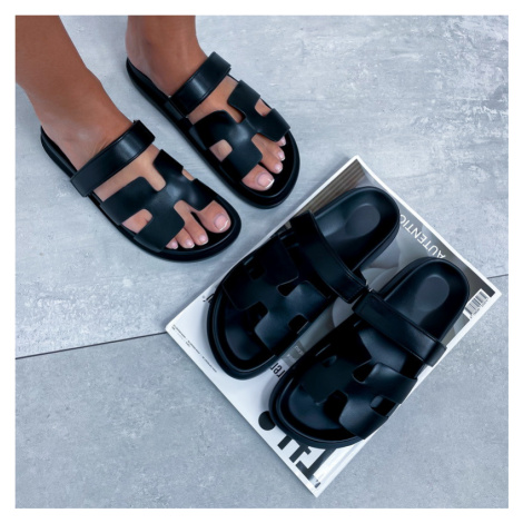 Čierne šľapky iMóda