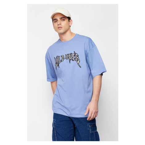 Trendyol Blue Oversize Special Embroidered 100% Cotton T-Shirt