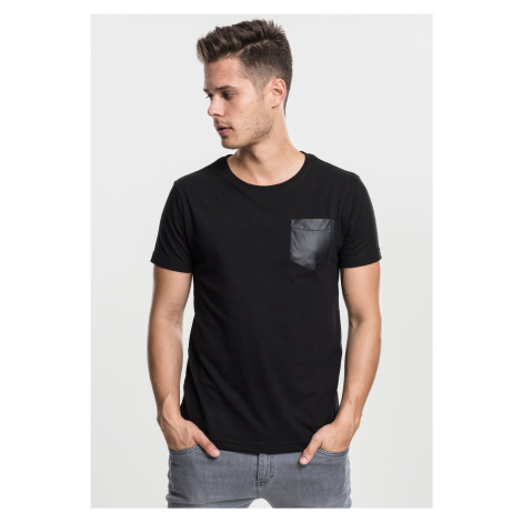 Pocket T-shirt made of blk/blk synthetic leather Urban Classics