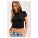 Madmext Black Basic Women's T-Shirt / Fitted-Cut