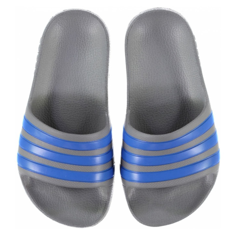Chlapčenské šľapky a žabky Adidas