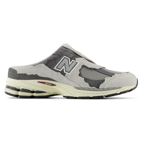 Unisex topánky New Balance M2002NA – sivé