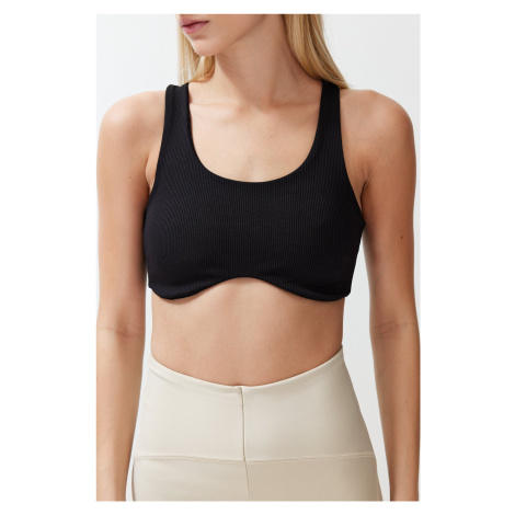 Trendyol Black Padded/Shaping Back Window/Cut Out Detailed Knitted Sports Bra