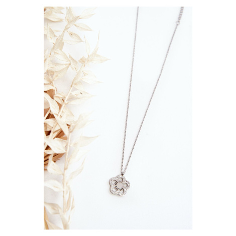 Women's silver chain with flower