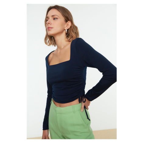 Trendyol Navy Square Neck Gathered Detail Fitted/Sleeping Crop Elastic Knitted Blouse