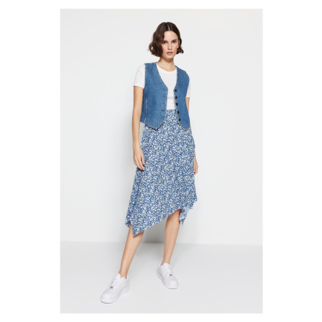 Trendyol indigová vzorovaná asymetrická sukňa s volánmi a vysokým pásom, midi dĺžka, elastická p
