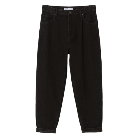 Pánske džínsy loose Bershka