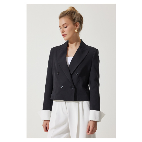 Happiness İstanbul Women's Black Contrast Cuffed Short Blazer Jacket