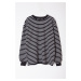 Trendyol Black-White Oversize/Wide Cut Soft Textured Sweatshirt